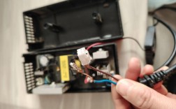 对讲机座式充电器坏了怎么修？