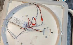 LED灯带坏了怎么修？