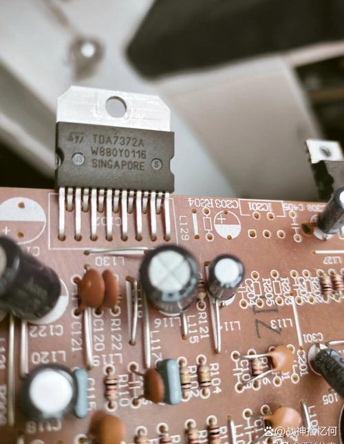 乐华32C610难开机，故障点在哪？-图3