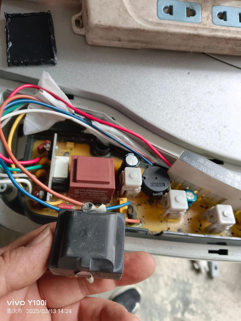 lc-37t25不开机故障如何维修？-图3