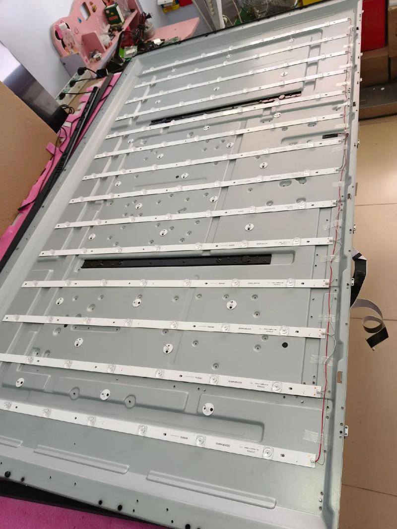 乐华LCD32R18E维修常见问题有哪些?-图1 乐华LCD32R18E维修常见问题有哪些?-图1