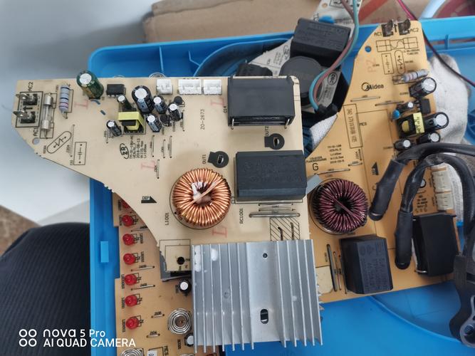 美的RT2102电磁炉故障怎么修？-图2