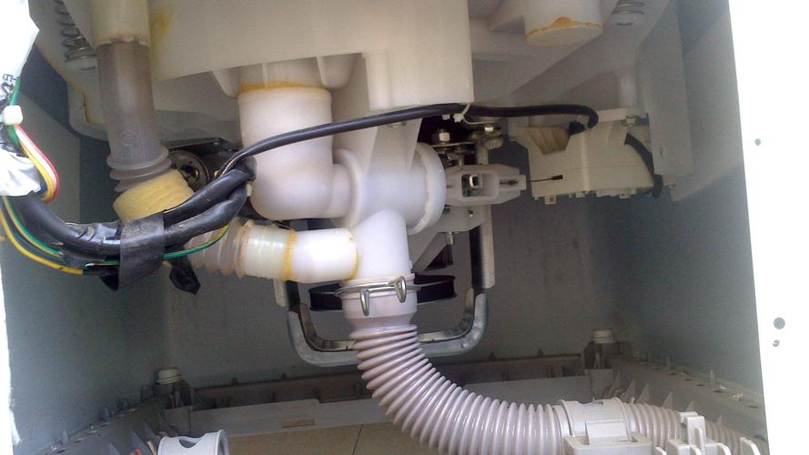 TCL全自动洗衣机电路故障如何快速维修?-图2 TCL全自动洗衣机电路故障如何快速维修?-图2