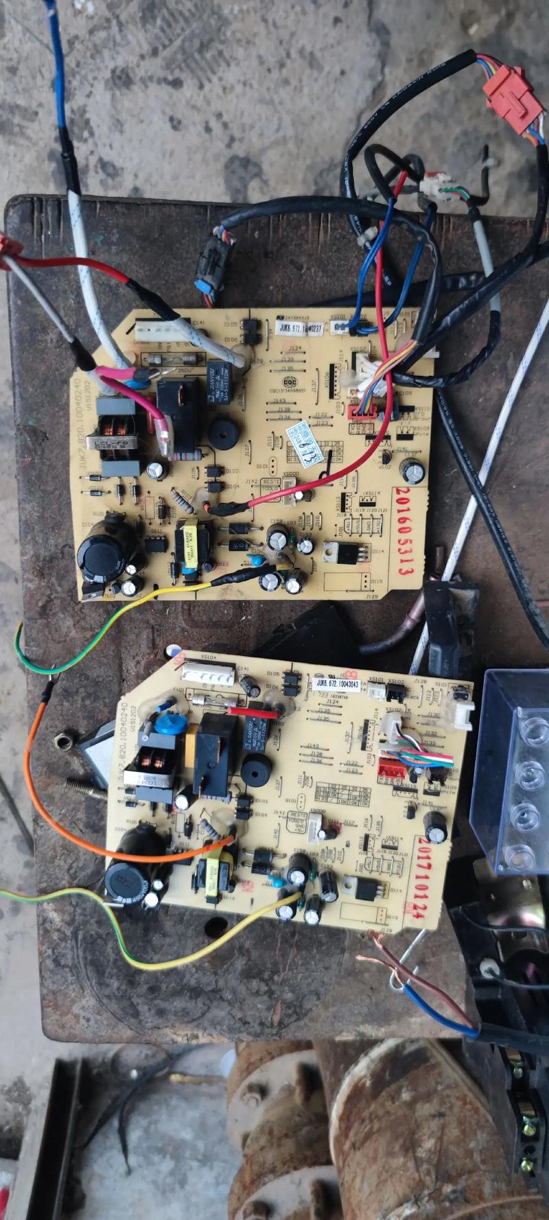 长虹3Dc4000Y板故障怎么修？-图1