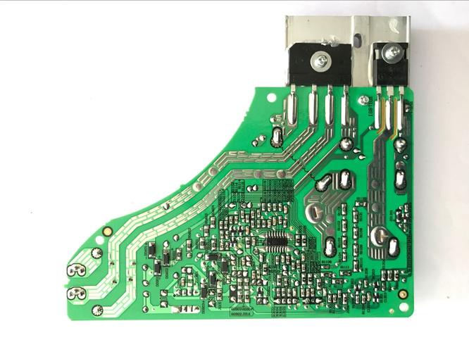 美的RK2102电磁炉维修难题怎么解？-图1