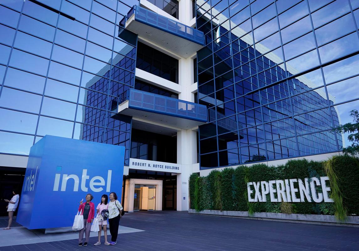 英特尔移动通信技术公司现状如何？-图2