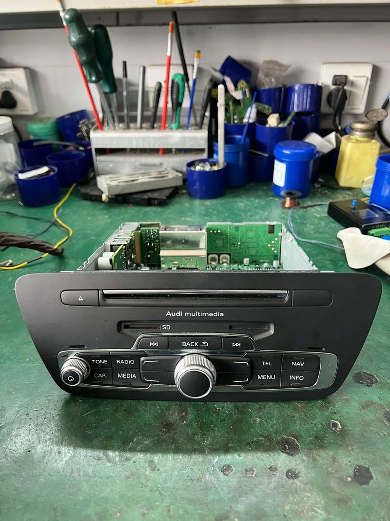 车载CD通电不开机，维修音响问题出在哪？-图3