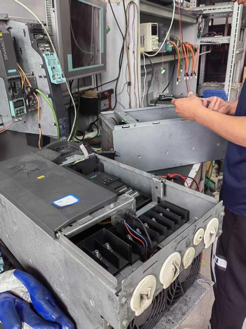 TCLL24F19电视故障怎么修？-图2