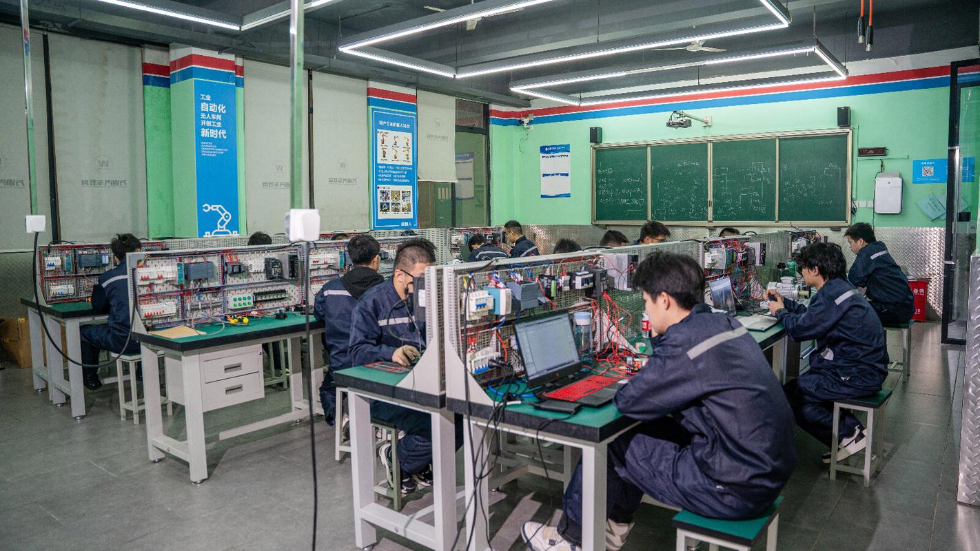 工业过程自动化技术专业学什么？就业前景如何？-图2