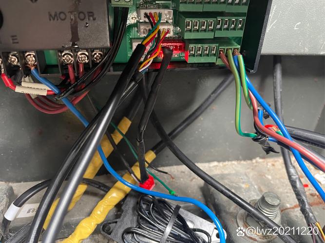 zxd2400红灯故障怎么修？-图2