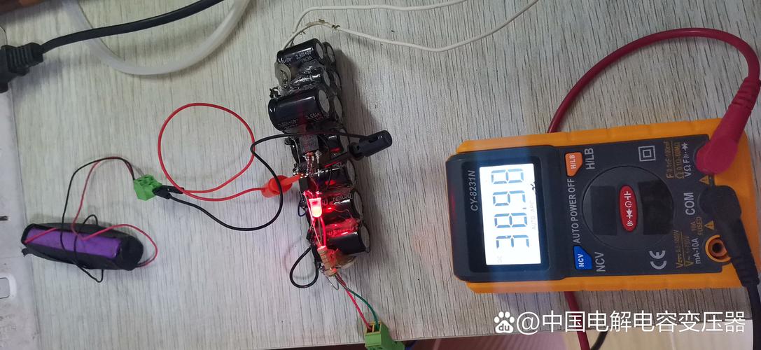 电池电容双驱技术如何协同提升性能?-图1 电池电容双驱技术如何协同提升性能?-图1