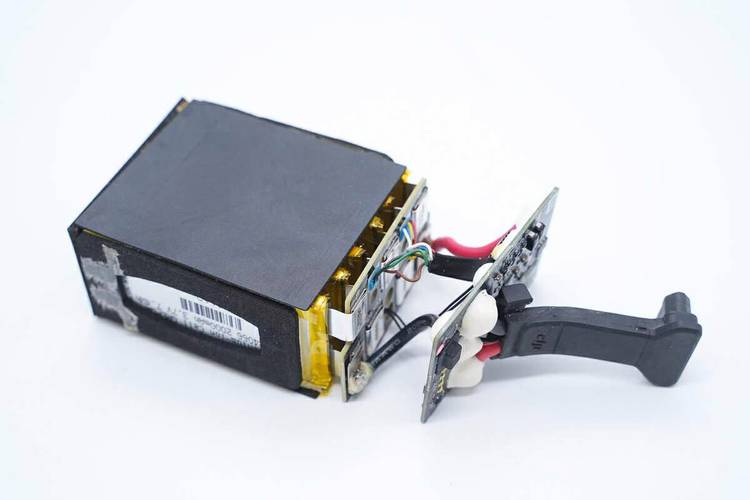 电池pak软连接技术如何提升性能与安全性？-图2