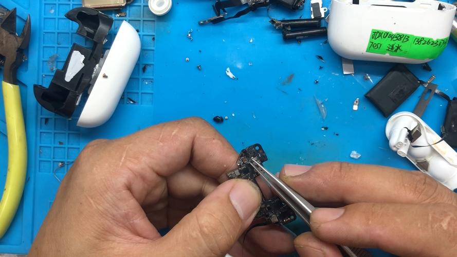 AirPods维修贵不贵?官方售后怎么收费?-图3 AirPods维修贵不贵?官方售后怎么收费?-图3