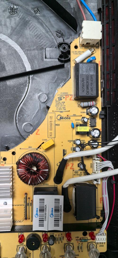 美的电磁炉ST2118故障怎么修？-图1