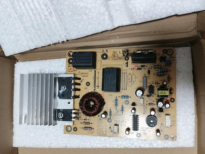 美的SK2101电磁炉坏了怎么修？-图2