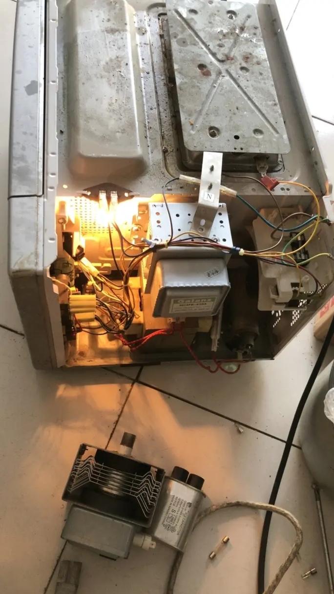 格兰仕微波炉时好时坏维修-图2