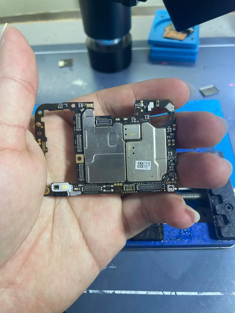 华为P40主板维修贵吗?能修好吗?-图3 华为P40主板维修贵吗?能修好吗?-图3