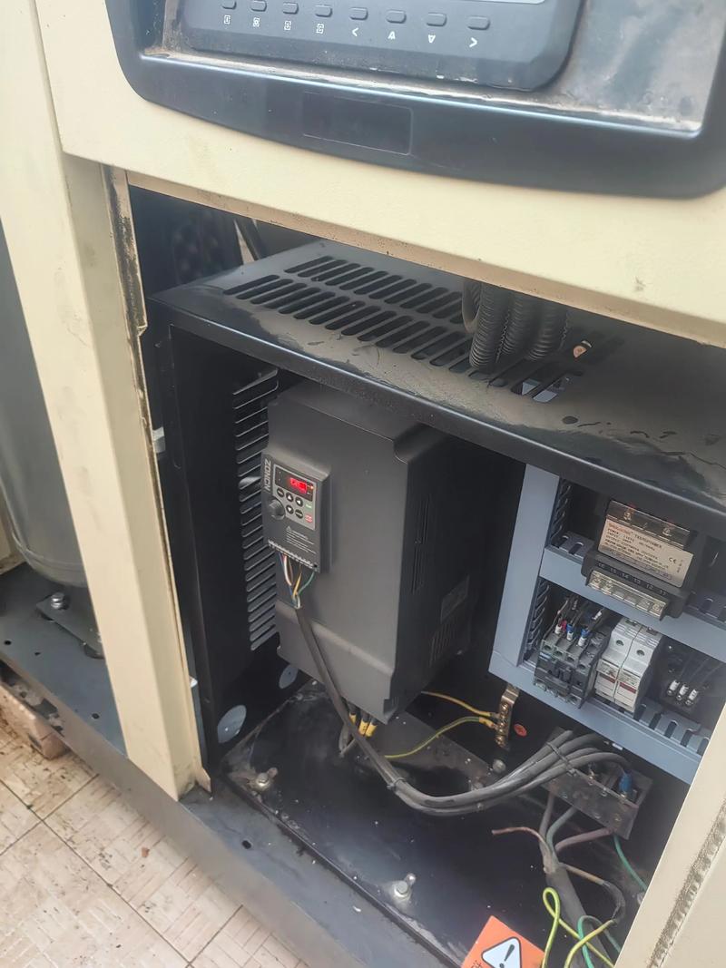 螺杆空调控制器维修厂家-图2 螺杆空调控制器维修厂家-图2