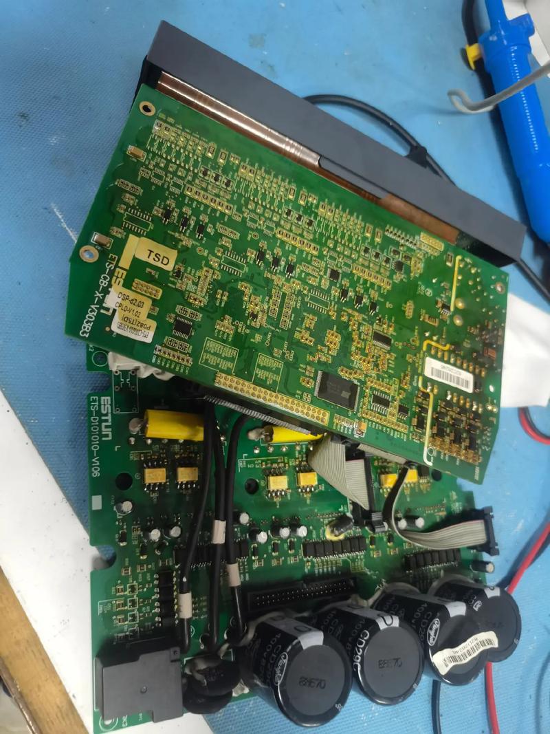 三星943n驱动板维修难点在哪？-图1