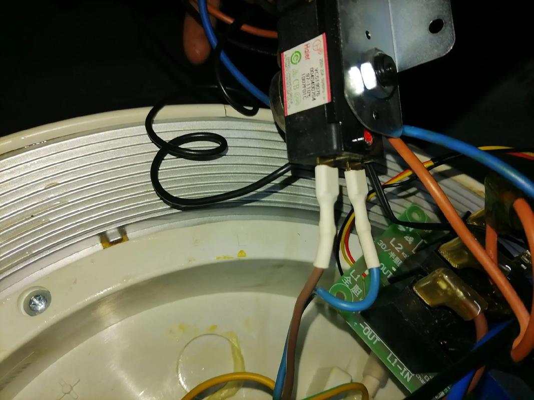 海尔热水器传感器维修,自己动手能搞定吗?-图2 海尔热水器传感器维修,自己动手能搞定吗?-图2