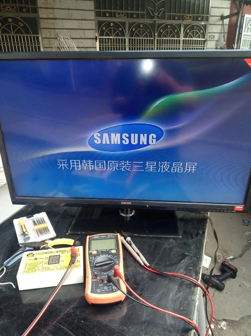 三星电视灯闪不开机怎么修?-图3 三星电视灯闪不开机怎么修?-图3