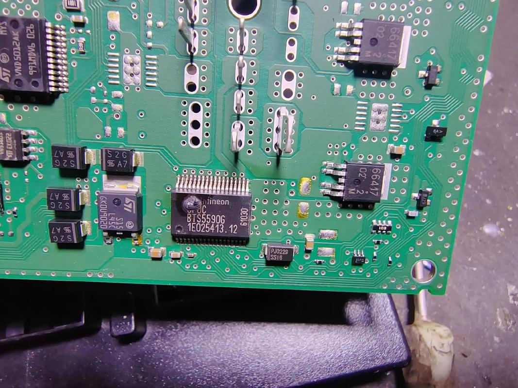 屏供电RT9955维修,核心故障点在哪?-图3 屏供电RT9955维修,核心故障点在哪?-图3