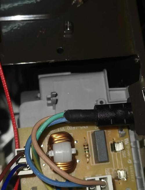 格兰仕微波炉保险丝怎么修？-图1