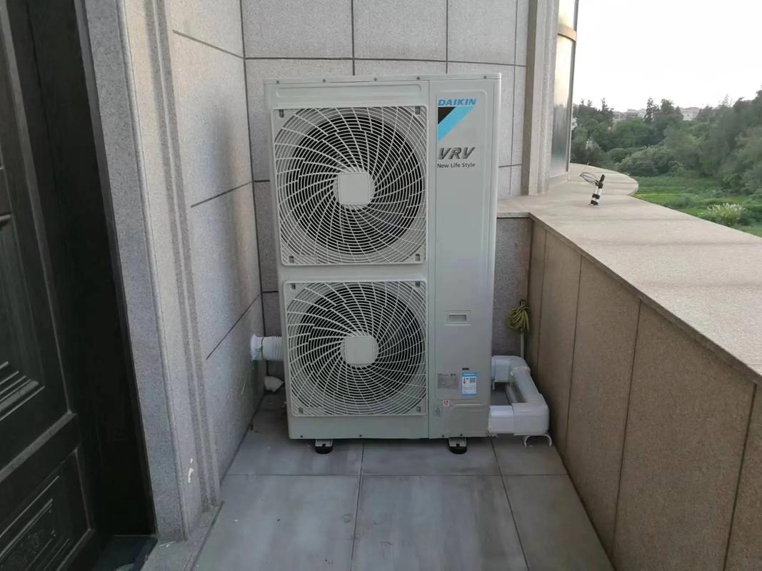 大金中央空调室外机维修要多少钱?-图1 大金中央空调室外机维修要多少钱?-图1