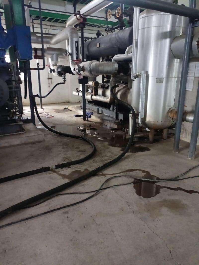 蒸发器冷凝器维修，找专业师傅靠谱吗？-图1