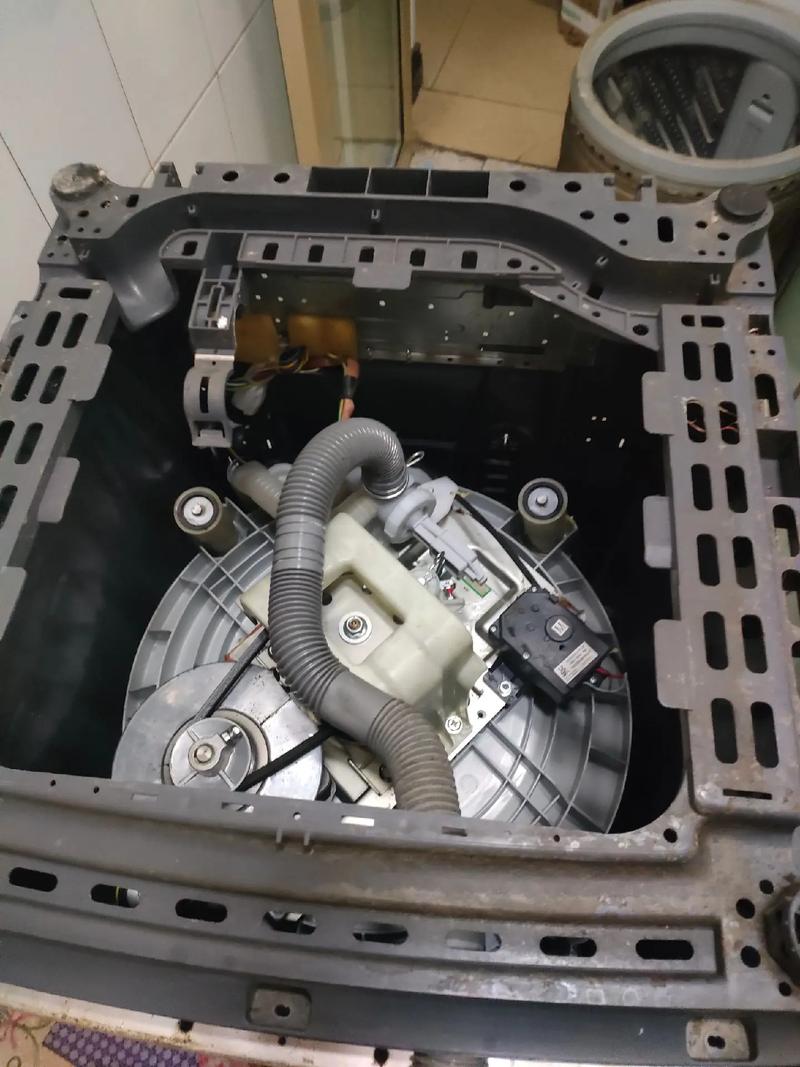 全自动洗衣机换离合怎么修？-图1