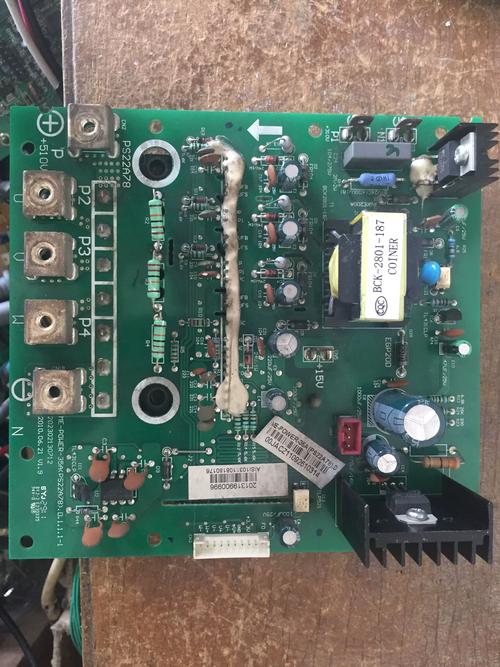 美的空调P0模块板怎么修？-图3