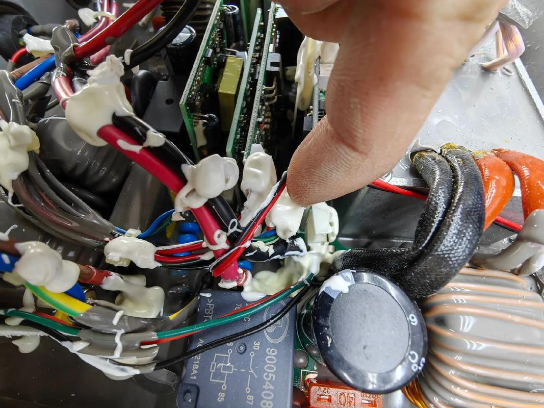 12伏24伏充电机维修怎么修？-图3