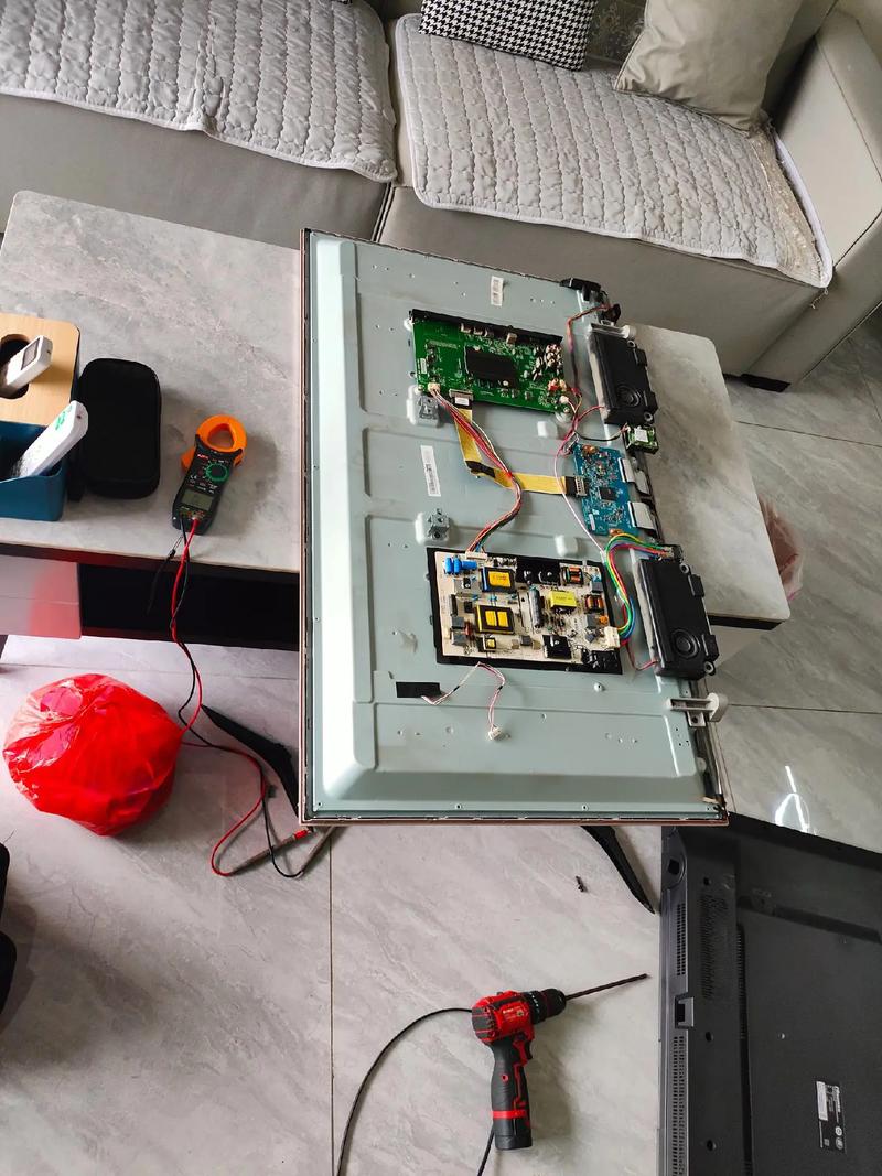 戴尔液晶显示器雷击后如何维修？-图3