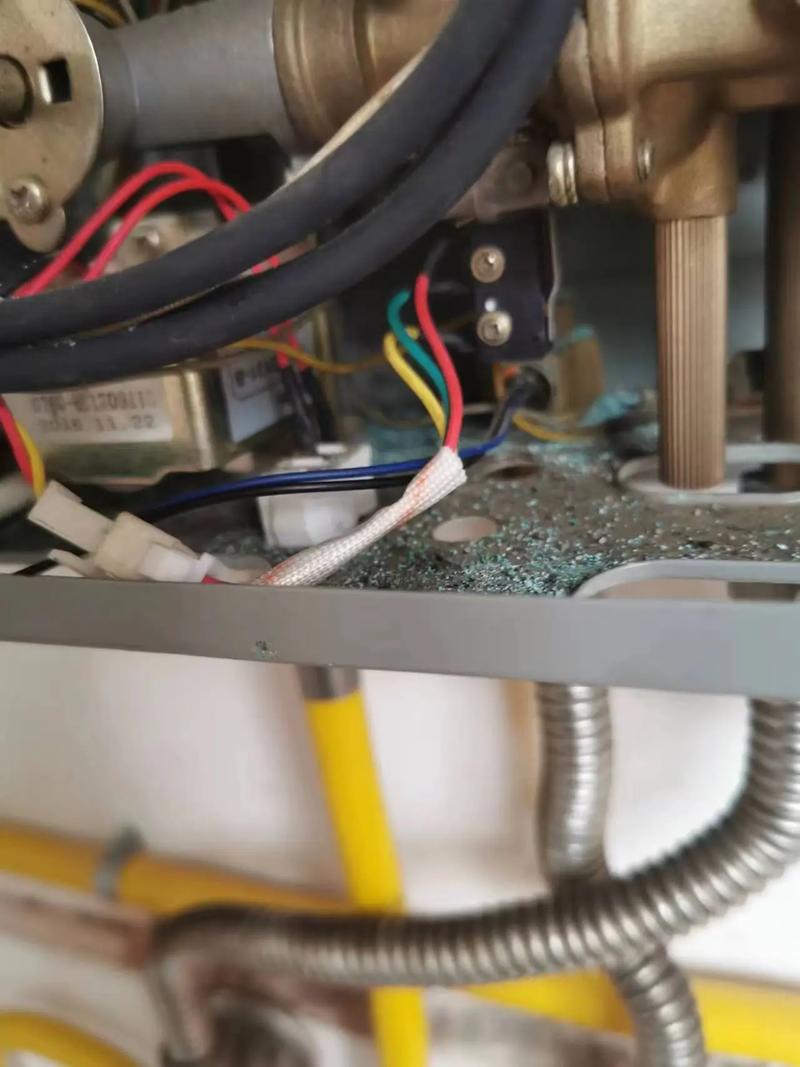 燃气热水器水温下降维修-图1