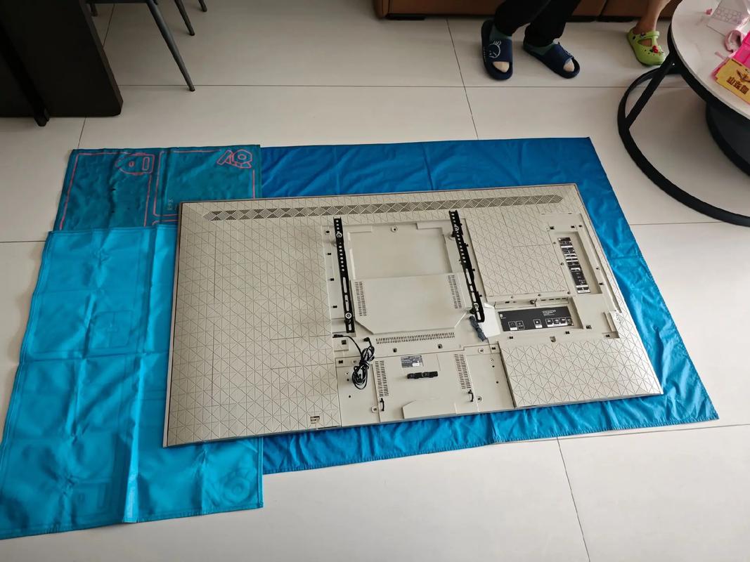 清华同方液晶显示器坏了怎么修?-图1 清华同方液晶显示器坏了怎么修?-图1