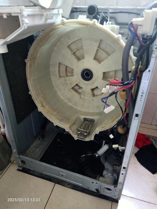 海尔塑壳BPF外机维修怎么处理？-图1