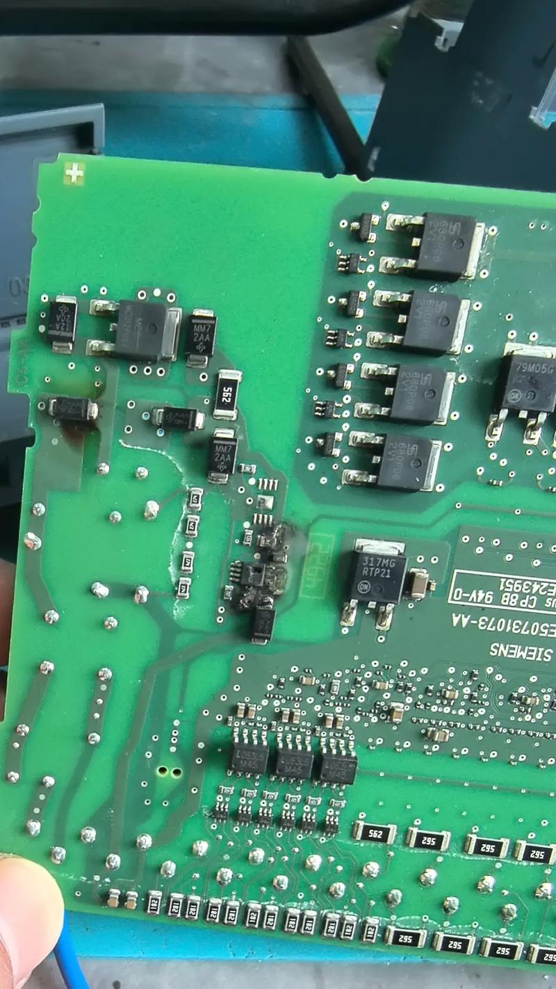 32l08hr电源故障如何维修?-图3 32l08hr电源故障如何维修?-图3