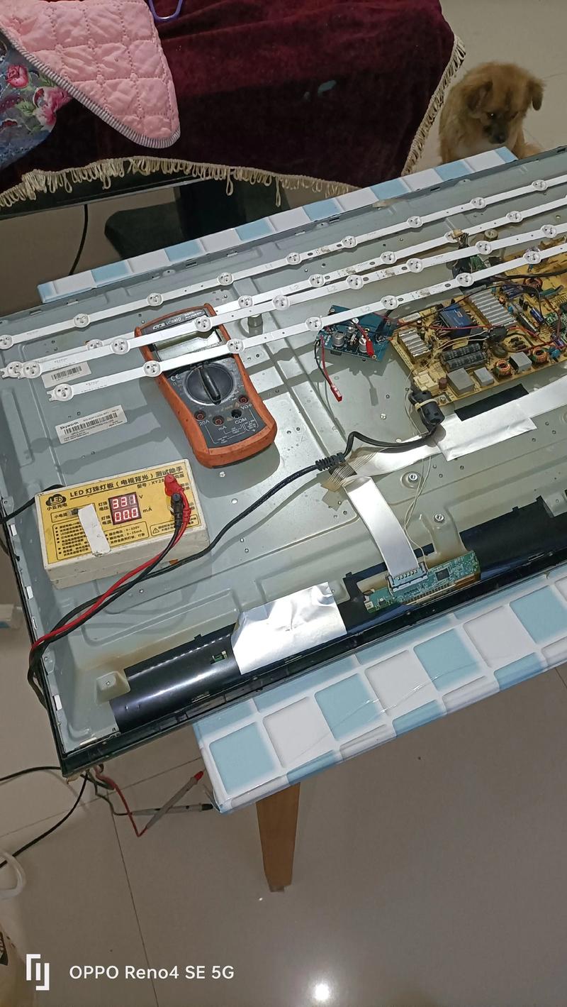 液晶电视现彩条状故障如何维修？-图1