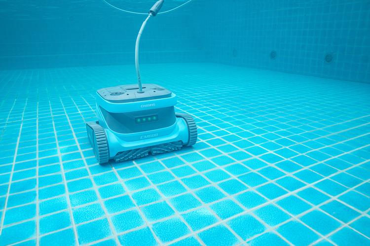 泳池清洁机器人郑州维修-图3