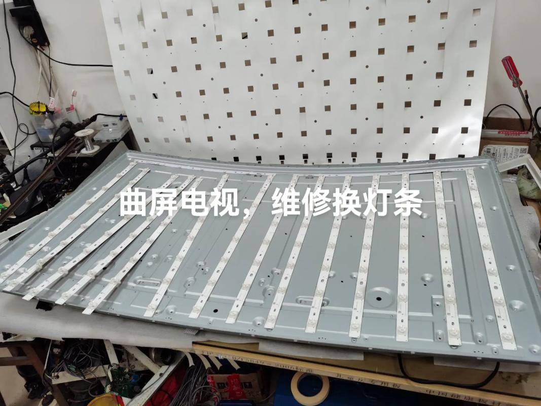 液晶电视绿灯亮黑屏，如何维修？-图3