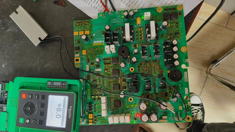 变频器电源电路维修视频，如何快速掌握？-图2