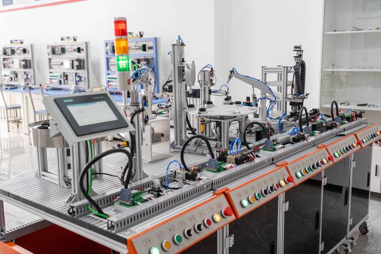 PLC技术应用视频，如何快速掌握核心要点？-图1