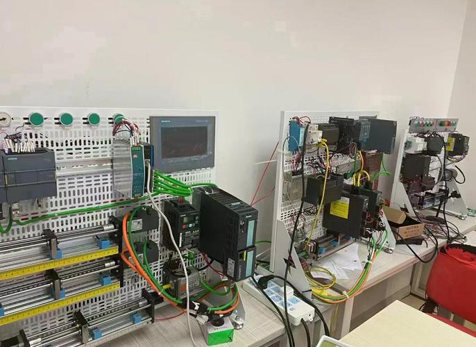 PLC技术应用视频，如何快速掌握核心要点？-图2