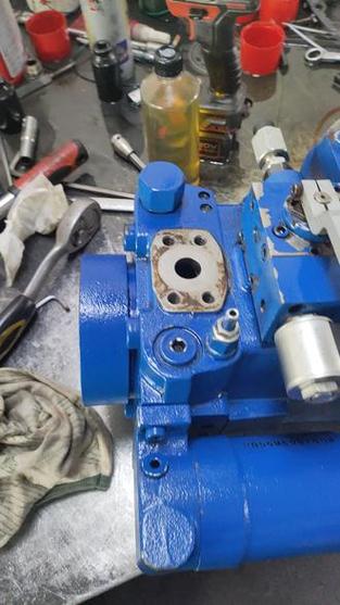 收割机行走液压泵品牌-图2