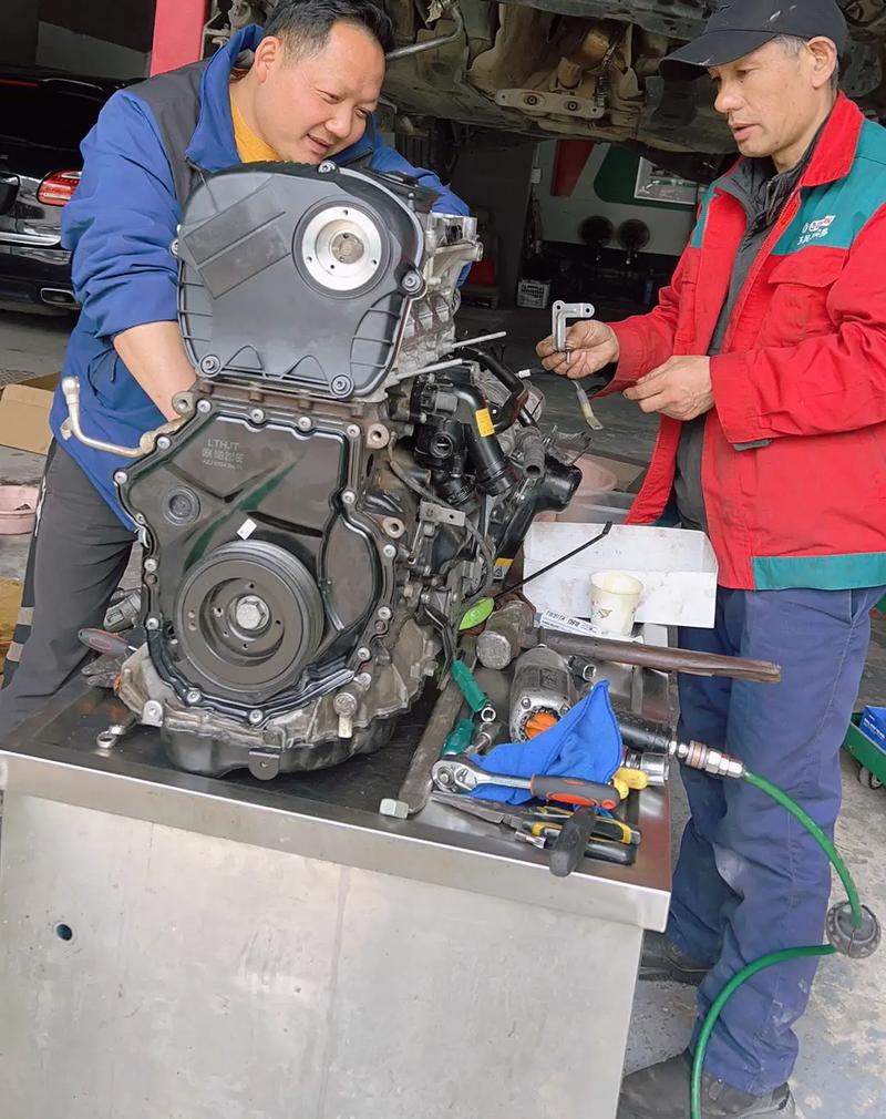 汽车发动机维修技术有哪些关键要点？-图1