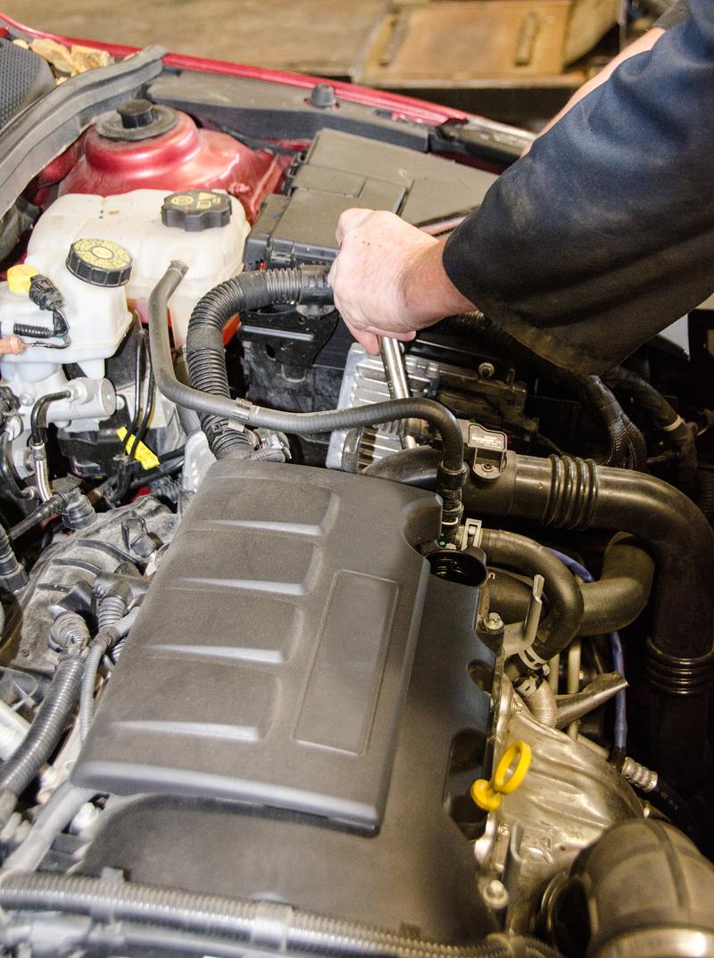 汽车发动机维修技术有哪些关键要点？-图3