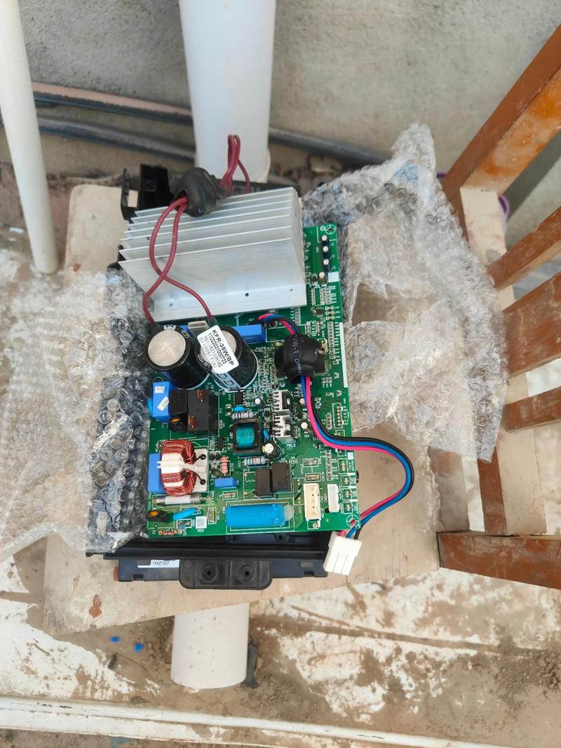 空调外机板开关电源怎么修?-图1 空调外机板开关电源怎么修?-图1