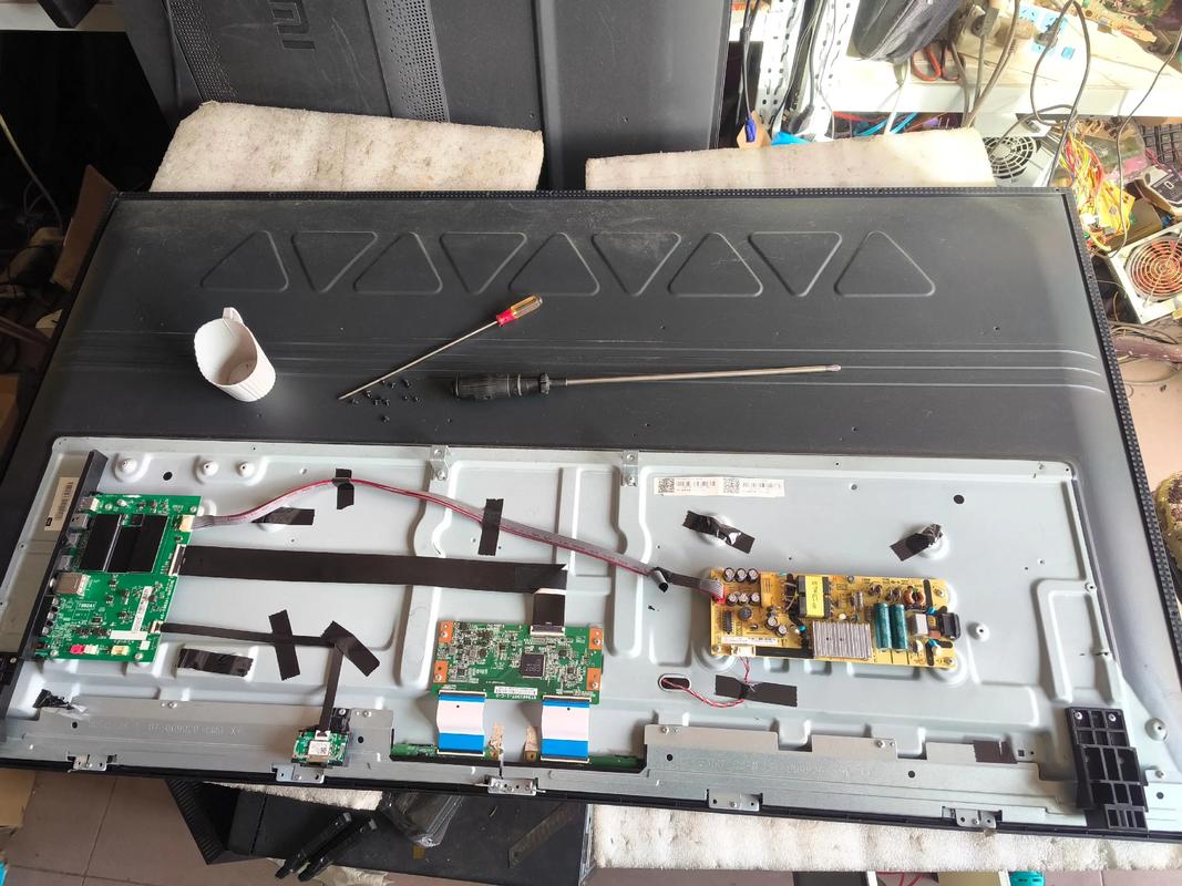 长虹液晶电视白屏怎么修？-图3