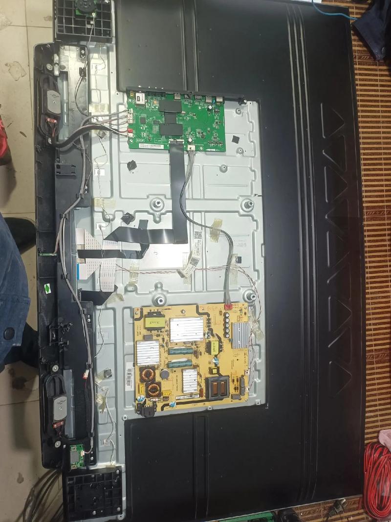 TCL液晶电视白屏怎么修？-图3