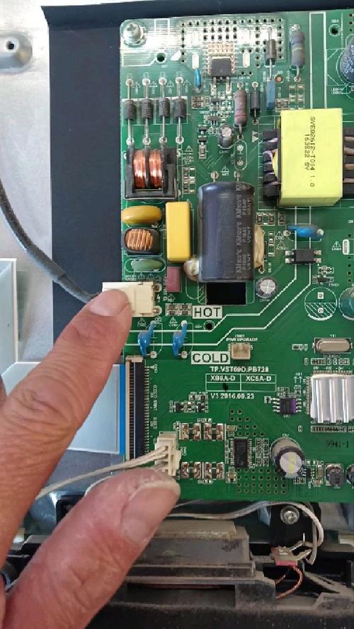 液晶电视电源杂音咋回事？-图1